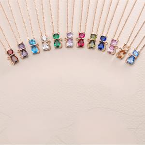 Pendentif unisexe sportif et tendance en or massif 14 carats avec diamant de laboratoire de forme poire et ronde RIZTA JEWELS Cadeau d'anniversaire - Product Image 1