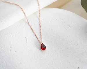 Colgante de Rubí para el Mes de Julio, Forma de Pera, Plata de Ley 925, Chapado en Oro Rosa de 14K, Regalo, Joyería Fina para Fiestas - Product Image 1