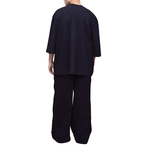 เสื้อยืดคอกลมแขนสั้นทรงโอเวอร์ไซส์สีพื้นสำหรับผู้ชาย ผ้าฝ้ายถัก 100% สไตล์ลำลอง - Product Image 3