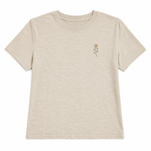 Camiseta Beige de Cuello Redondo para Mujer con Bordado Floral, Corte Regular, Informal, Primavera Verano, 100% Algodón Jersey, Manga Corta - Product Image 1