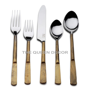 Offre Spéciale – Lot de Couverts en Acier Inoxydable Argenté Effet Miroir pour Hôtels et Restaurants : Couteau à Steak, Cuillère de Service, Fourchette à Salade - Product Image 3
