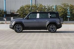 Chery iCar 03 2024 iCAR EQ3 V3 de Alto Rendimiento 4WD - Gris por fuera, Blanco por dentro - Coche Eléctrico de Cuatro Ruedas - Product Image 2