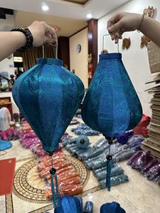 Farol de Bambú y Seda Vietnamita de Alta Calidad, 30-40cm, Decoración para Bodas, Farol Colgante de Seda de Hoi An, Vietnam - Product Image 3