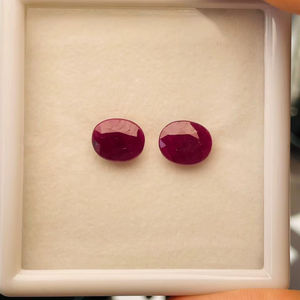 Par de rubíes naturales de corte ovalado de 11.65 quilates, sin calentar ni tratar, calidad AAA con un brillo excelente y un color agradable a un precio económico. - Product Image 5