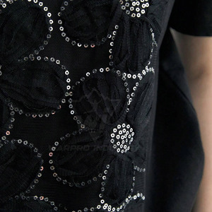 เสื้อเชิ้ตผ้าฝ้ายตกแต่งคริสตัลหรูหราสำหรับผู้หญิง แขนสั้น สไตล์สตรีทแวร์ พิมพ์ลายตามสั่ง จำหน่ายจำนวนมาก เสื้อผ้าแฟชั่นระดับพรีเมียม - Product Image 6