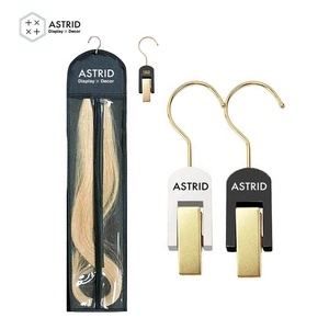 14X60 CM Bolsas de almacenamiento negras Pelucas Madera Logotipo personalizado Exhibición Bolsas para el cabello Percha para extensiones de cabello - Product Image 1