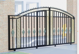 Descubra el diseño moderno de las puertas de su casa en hierro forjado, combinando durabilidad, sofisticación y belleza para mejorar el exterior de su hogar - Product Image 4