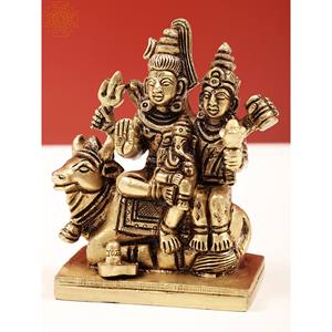 Escultura de latón de 4 pulgadas hecha a mano de Shiva Parivar con Nandi y Shiva Linga pequeña obra de arte elegante - Product Image 2