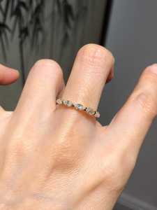Anillo de media eternidad minimalista con diamantes talla marquesa para mujer, de oro macizo de 10K, cultivados en laboratorio, joyería fina para fiestas y ocasiones especiales. - Product Image 5