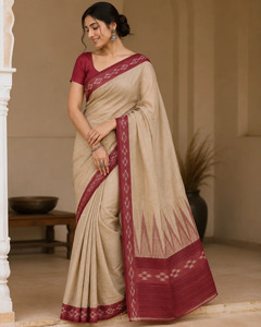 Sari en soie classique beige crème bordeaux avec bordure Ikat et motif temple, tenue traditionnelle indienne ethnique pour fêtes et cérémonies - Product Image 2