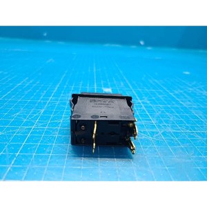 Interruptor de circuito basculante E-T-A 3120-F523-P7T1-W01L usado tal como está, piezas de equipos semiconductores Legacy - Product Image 1