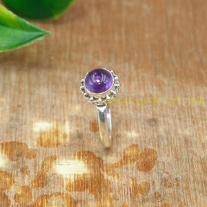 แหวนอะเมทิสต์ทรงหลังเบี้ยทำมือ |   แหวนเงินแท้ 925 |   อัญมณีอเมทิสต์สีม่วง ดีไซน์รูปวงแหวน งานฝีมือสไตล์โบโฮ เครื่องประดับวินเทจ - Product Image 5