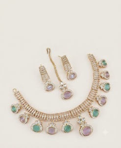 Elegant Kundan Necklace With Matching Earrings And Mang Tika <b>Set</b> Oval Stone Gold Plated <b>Jewellery</b> <b>Set</b> For Party & Reception Wear - Product Image 1