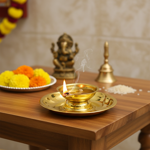 Diya Tradicional de Latón con Plato, Lámpara de Aceite Artesanal para Pooja, Soporte para Deepam/Vilakku, Decoración para el Hogar, Templo, Festivales, Regalos - Product Image 4