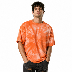 T-shirt en jersey de coton tie-dye orange surdimensionné pour homme, col rond, manches courtes, basique, décontracté - Product Image 1