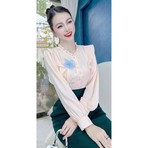 Chemisier à manches longues pour femme, style décontracté, avec détails plissés et volants, couleur unie, lavable, 150 GSM, fabriqué au Vietnam - Product Image 1