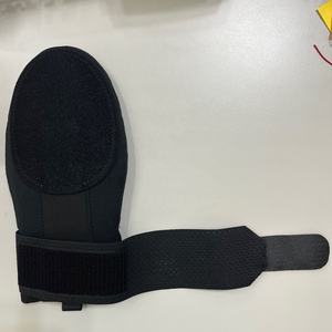 Guante de Béisbol de Neopreno y Poliéster Negro con Protección para la Palma, Precio de Fábrica Económico - Product Image 4