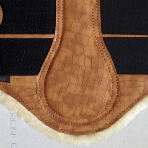 Botas de equitación de lujo personalizadas de piel sintética con patrón de cocodrilo, forro de piel sintética de oveja suave, a prueba de golpes y ligeras. - Product Image 3