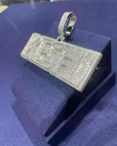 Pendentif Hip Hop personnalisé et tendance en argent, serti de moissanite VVS taille coussin, pour mariage, fiançailles et soirée - Product Image 4