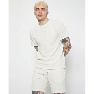 Ensemble de survêtement court streetwear personnalisé en coton, ensemble 2 pièces short et t-shirt, ensemble t-shirt et short oversize pour homme - Product Image 3