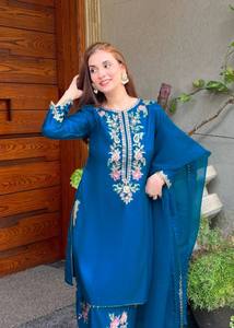 Ensemble élégant de haut, palazzo et dupatta, entièrement cousu et prêt à porter, pour les occasions spéciales, avec une texture riche, élégant pour l'automne et très accrocheur - Product Image 4