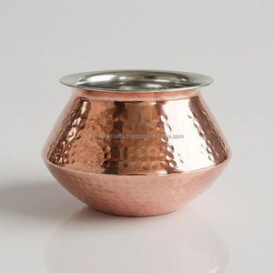 Petit pot à biryani traditionnel en cuivre martelé, doublé d'acier inoxydable pour un service authentique - Ali Handicrafts Export - Product Image 1