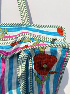 Designer <b>White</b> Blue Cotton Tote <b>Bag</b> With Red Floral <b>Hand</b> print Bohemian Style Casual Zipper Shopping Travel Handbag for Women - Product Image 3