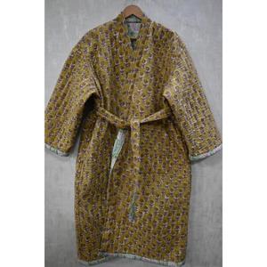 Lavinas - Kimono informal de invierno hecho a mano en India, de algodón acolchado, para mujer, bata larga estilo bohemio, con cuello en V y cordón ajustable - Product Image 3