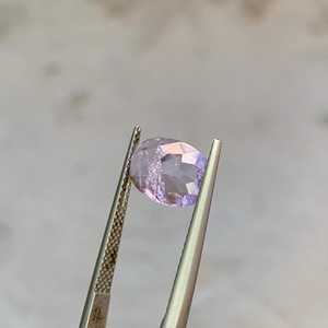 Mineral Natural Raro de Sodalita Hackmanita de Afganistán, Perfecto para Joyería y Colección - Product Image 2
