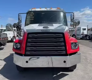 En Venta: Camión de Plataforma Usado Freightliner S 114SD de Eje Tándem de 20 y 24 pies - 410HP, 6 Velocidades Allison, Listo para Exportación Mundial - Product Image 6