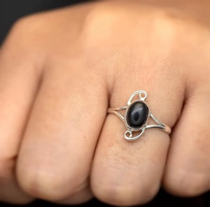 Anillo de Ónix Negro Natural al por Mayor, Plata de Ley 925, Gema Ovalada Cabujón, Joyería Minimalista Hecha a Mano, Anillo de Moda para Mujer - Product Image 6