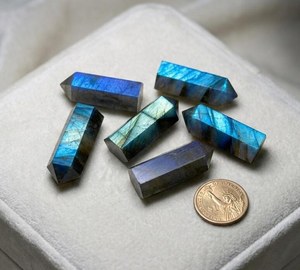 Pierre précieuse naturelle de labradorite de haute qualité en forme de crayon, avec éclat bleu-vert, pierre en vrac pour la fabrication de bijoux, vente en gros - Product Image 5