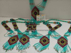 Collar de cuentas de cristal rosa púrpura hecho a mano accesorio de cuentas hecho a mano de moda - Product Image 5