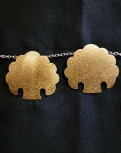 Pendientes Colgantes de Media Luna Hechos a Mano en India, de Latón, Modernos y Elegantes, Joyería de Moda para Mujer, para Uso Diario, en Venta - Product Image 3