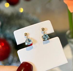 Boucles d'oreilles uniques et délicates en forme de cœur, aquamarine naturelle, fabrication artisanale, clous fins personnalisés, argent sterling 925, plaqué or 14 carats - Product Image 2