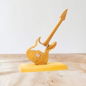Guitare artisanale élégante en bois, objet décoratif personnalisé pour les amateurs de musique, cadeau pour la maison, instrument de musique, statue d'art, décoration de table - Product Image 3