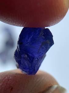 Lot de pierres précieuses brutes d'iolite naturelle, 55 carats, 21 pièces, non traitées, qualité de taille et de découpe, cristaux bleu violet - Product Image 4