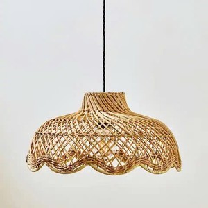 Lámpara de Techo Colgante de Mimbre Artesanal con Forma de Cúpula Festoneada para Decoración de Hogar, Hotel, Resort, Restaurante y Cafetería - Product Image 3