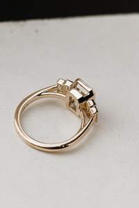 แหวนเพชรเพาะเลี้ยง 2.01 กะรัต ทรงเอเมอรัลด์ห้าเม็ด แหวนสัญญา ทองคำแท้ 14K ของขวัญขอแต่งงานสุดหรูสำหรับแฟนสาว - Product Image 2