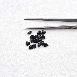 3mm à 10mm Spinelle noir naturel à facettes en forme de trillion de pierres précieuses pour bijoux en gros Taille de coupe personnalisée au prix de gros - Product Image 3