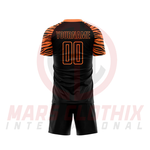 Conjunto de camiseta y pantalones cortos de fútbol de alta calidad a precio mayorista, uniforme de fútbol con diseño impreso digital personalizado de alta calidad. - Product Image 3