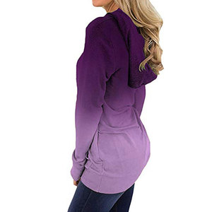 Sudadera con capucha efecto degradado con logo y bolsillo canguro, estilo pullover, diseño premium con precio mayorista para compradores al por mayor - Product Image 2