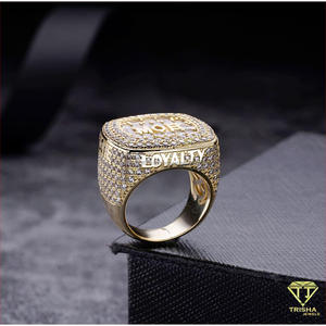 Anillo con Letra QB de Plata de Ley 925 con Diamante Moissanita y Acabado en Tono Dorado para Compradores de Joyería al por Mayor - Product Image 4