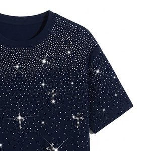 เสื้อยืดโอเวอร์ไซส์สีน้ำเงินประดับเพชรเทียมสำหรับผู้ชาย สไตล์สตรีทแวร์พรีเมียม ผ้าฝ้าย รับสกรีนโลโก้จำนวนมาก แฟชั่นกลางแจ้ง ลดราคาพิเศษ - Product Image 4