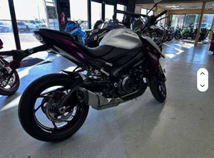 GSX-S1000 รถมอเตอร์ไซค์แบบเปลือย ปี 2024 ดีไซน์สปอร์ต เกียร์ธรรมดา เครื่องยนต์เบนซิน รุ่นใหม่ - Product Image 3