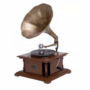 Gramófono de base de madera cuadrado Vintage de alta calidad con cuerno de latón Gramófono antiguo hecho a mano Gramófono en precio al por mayor - Product Image 2