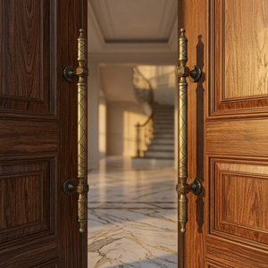 มือจับประตูทองเหลืองสไตล์โมเดิร์น Sentinel |   มือจับประตูทางเข้าแบบสถาปัตยกรรมลายสลักสลับกัน |   ประตูตกแต่งหรูหราสำหรับโรงแรม - Product Image 4