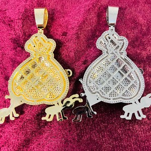 Pendentif Sac d'argent Unisexe de Luxe en Argent S925 Plaqué Or, Serti de Diamants de Laboratoire Brillants, Style Hip Hop, Certifié IGI - Product Image 5