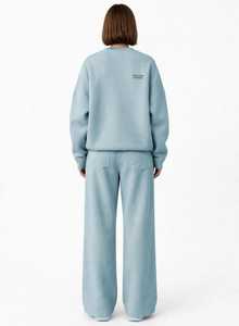 Ensemble de survêtement décontracté 2 pièces pour femme en coton imprimé bleu clair, sweat-shirt à col roulé et pantalon large longueur pleine - Product Image 4
