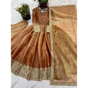 Conjunto de Vestido de Fiesta de Diseñador con Parte Inferior y Dupatta con Bordado Intenso, Talla XL - Product Image 6